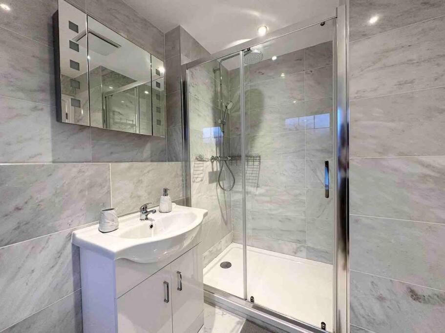 Serene Home Ideally Connected To Central London Bromley Exteriér fotografie